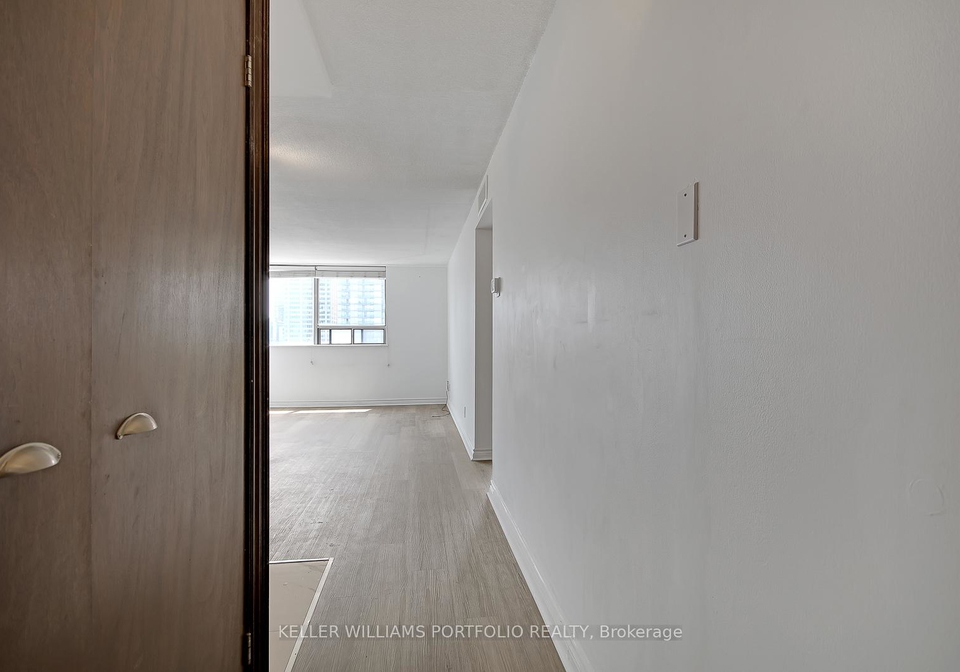 914-yonge-street-toronto-ontario-c12602712