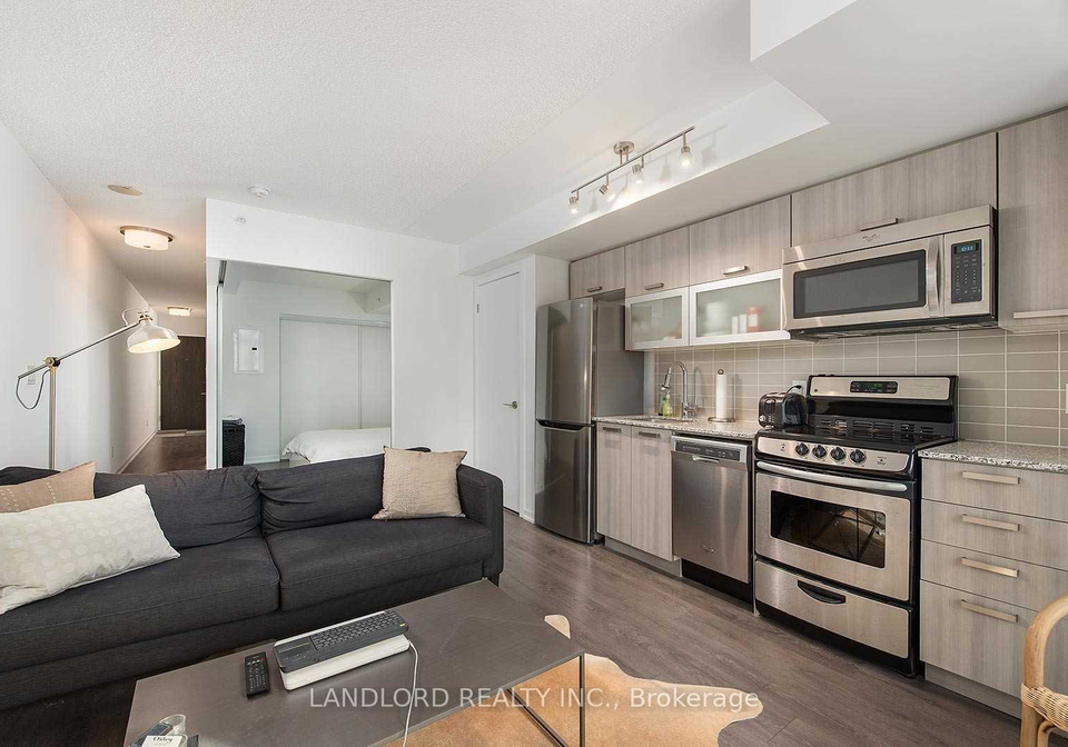 68-abell-street-toronto-ontario-c12603062