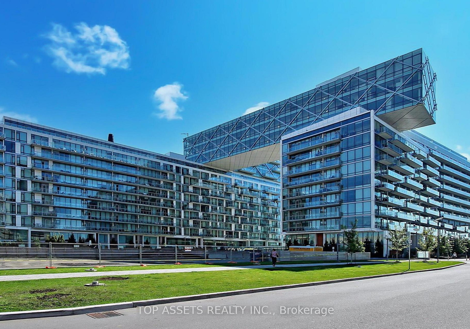 39-queens-quay-e-toronto-ontario-c12603240