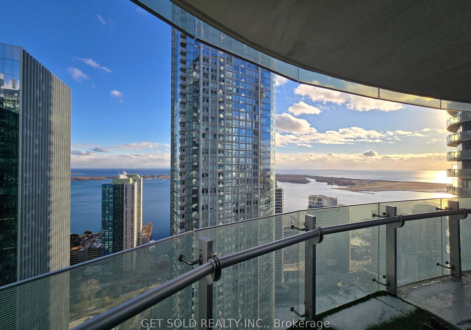 14-york-street-toronto-ontario-c12603282