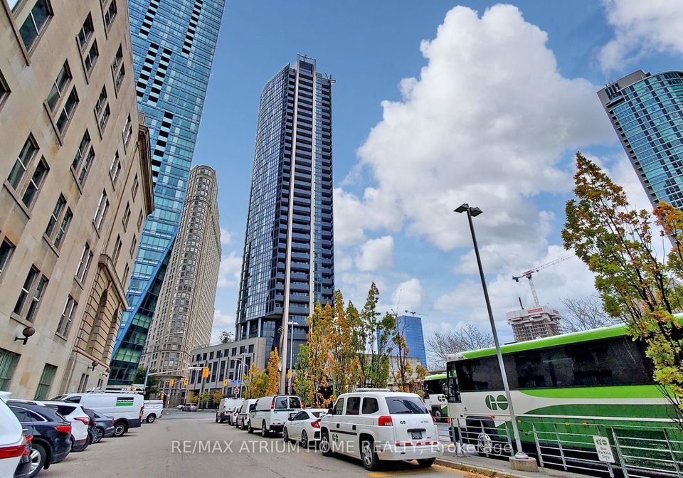 1-the-esplanade-toronto-ontario-c12603500
