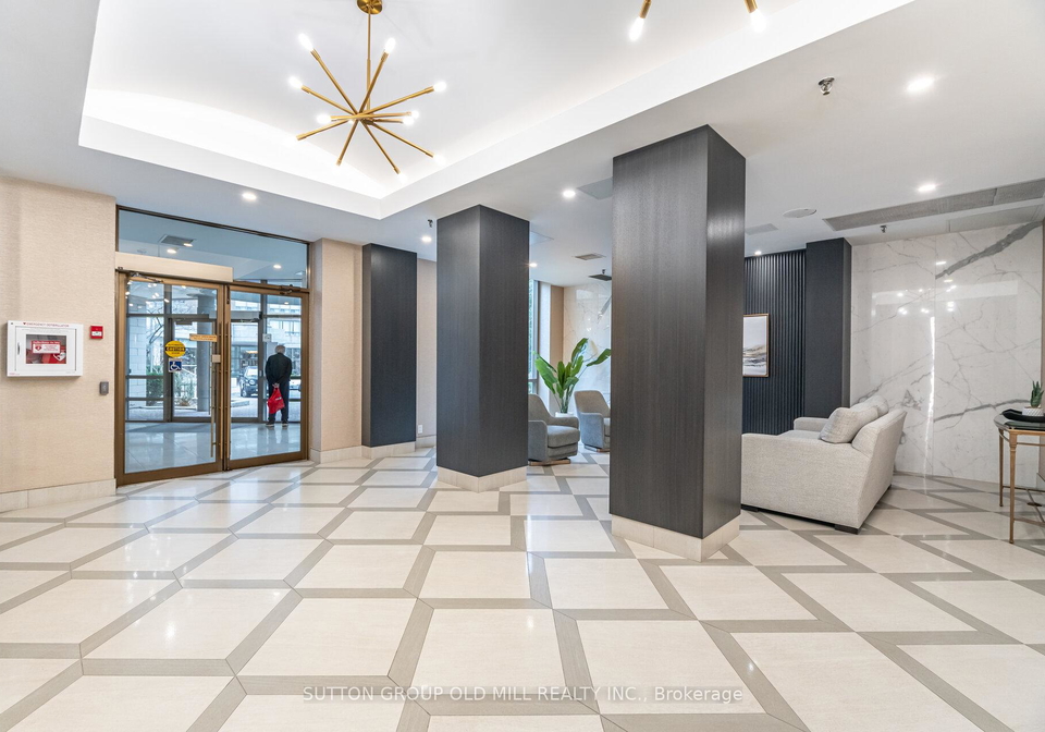 215-wynford-drive-east-york-ontario-c12603692