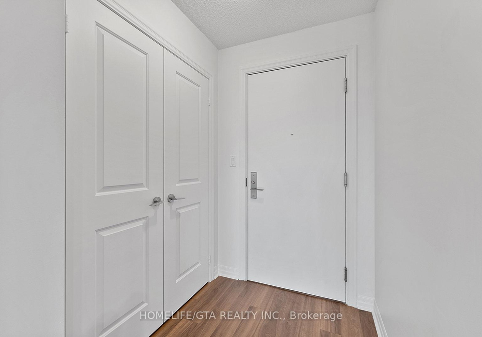 2015-sheppard-avenue-e-north-york-ontario-c12603742