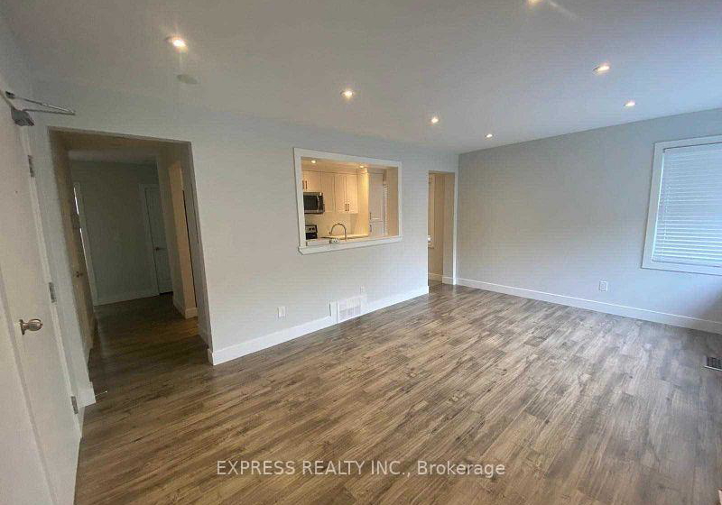 60old-orchard-grove-toronto-ontario-c12604538