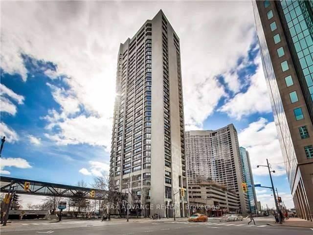 33-harbour-square-toronto-ontario-c12604738