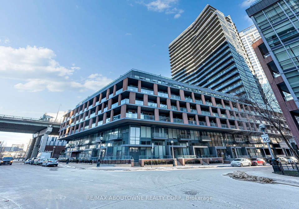 20-bruyeres-mews-toronto-ontario-c12605002