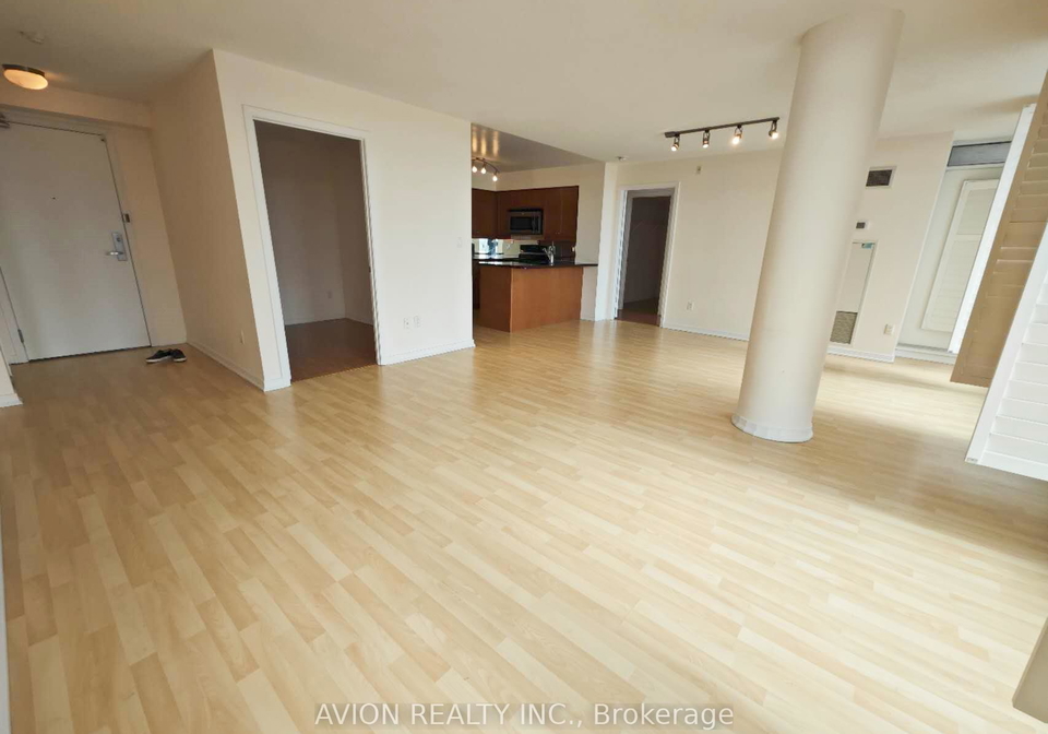 18-valley-woods-road-north-york-ontario-c12605566