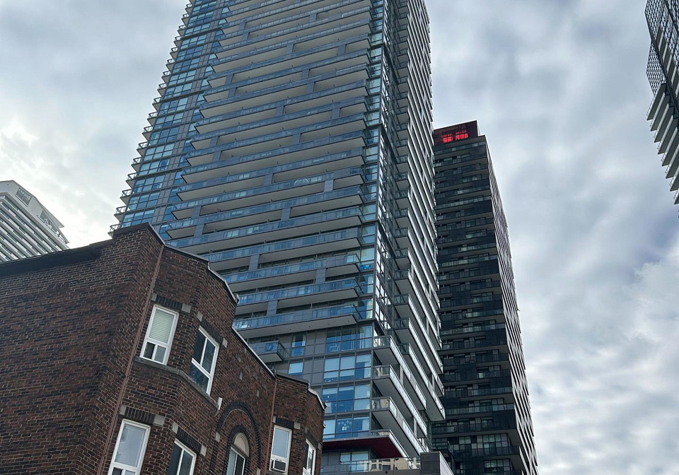 39-roehampton-avenue-toronto-ontario-c12605948