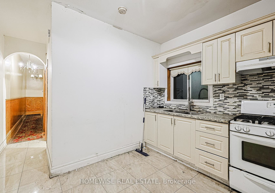 598-bathurst-street-toronto-ontario-c12606358