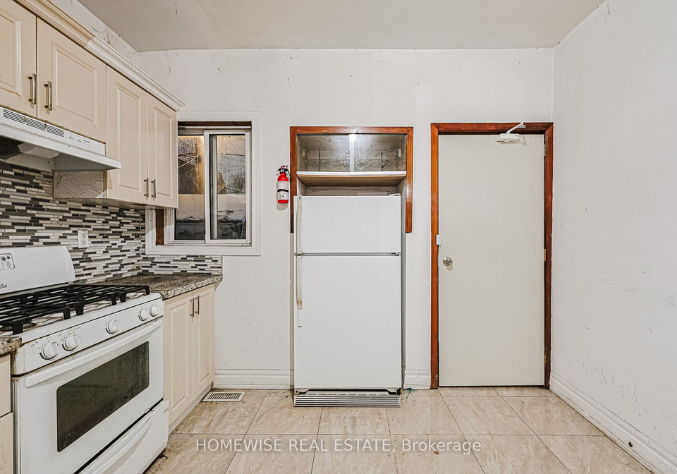 598-bathurst-street-toronto-ontario-c12606358