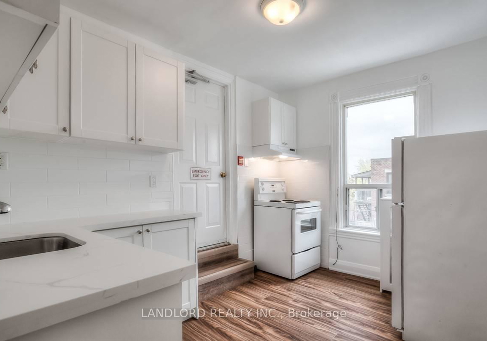 45-clinton-street-toronto-ontario-c12606364