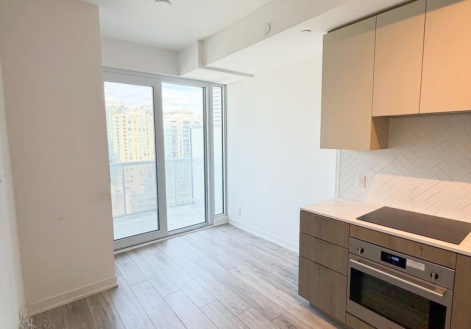 15-holmes-avenue-north-york-ontario-c12606722