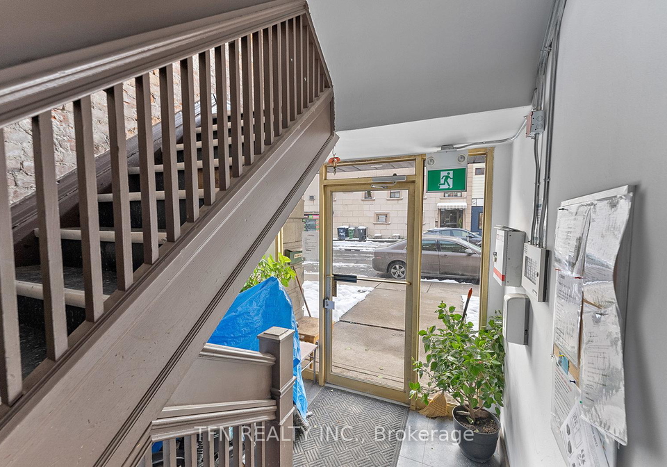 5-crang-avenue-toronto-ontario-c12607254