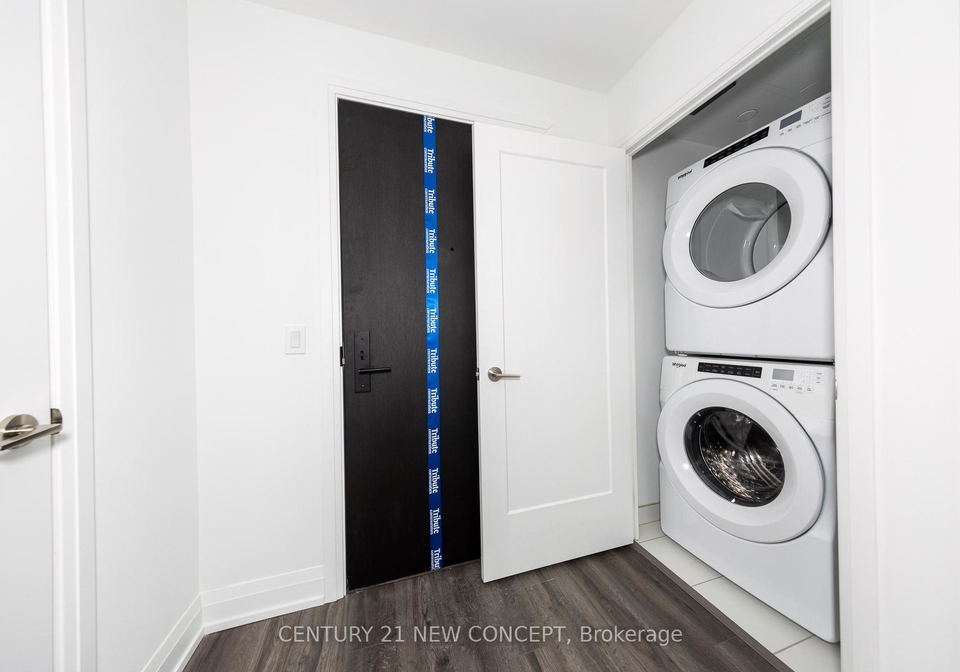 20-soudan-avenue-toronto-ontario-c12607280