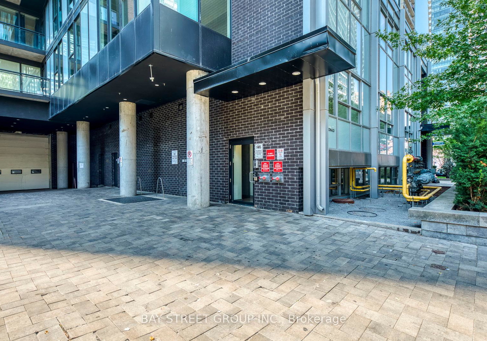 17-dundonald-street-toronto-ontario-c12607706