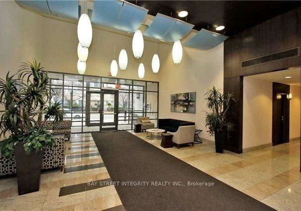 35-hollywood-avenue-north-york-ontario-c12607948