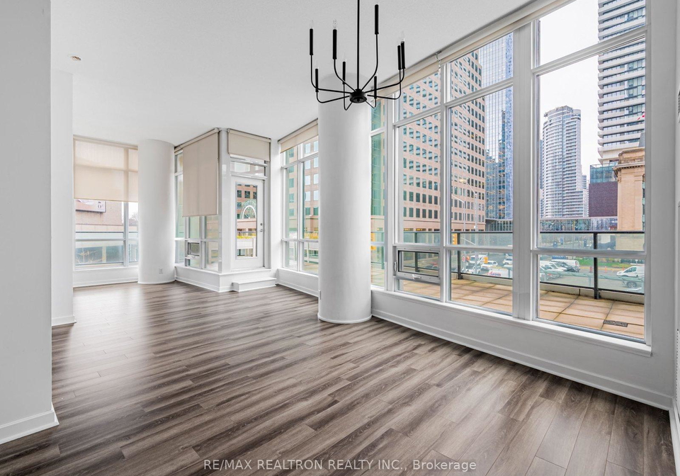 33-bay-street-toronto-ontario-c12608146