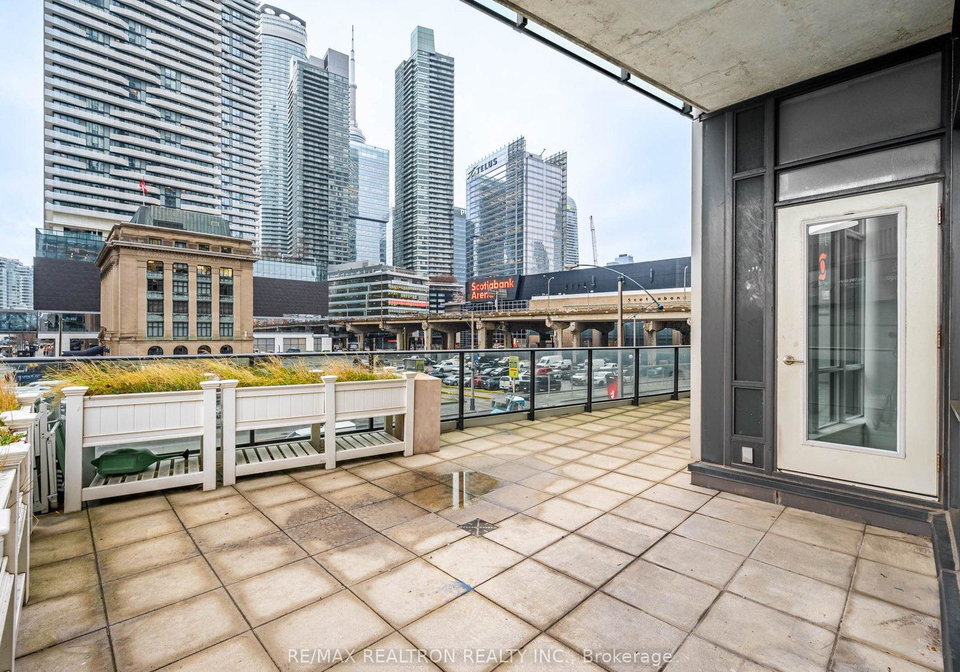 33-bay-street-toronto-ontario-c12608146