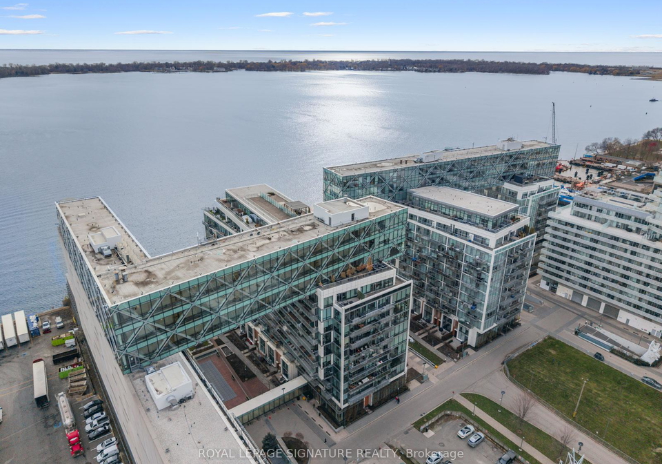 39-queens-quay-e-toronto-ontario-c12608258