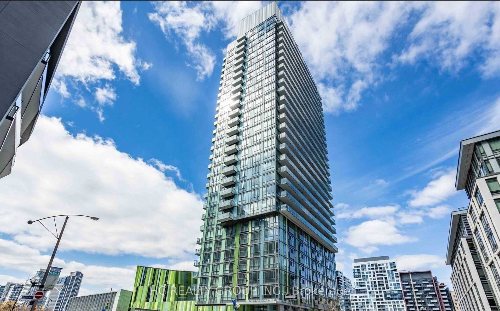 170-fort-york-boulevard-toronto-ontario-c12608512