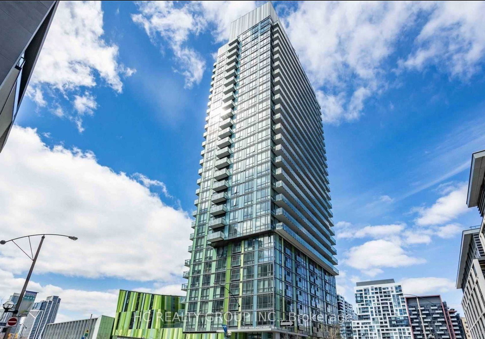 170-fort-york-boulevard-toronto-ontario-c12608512