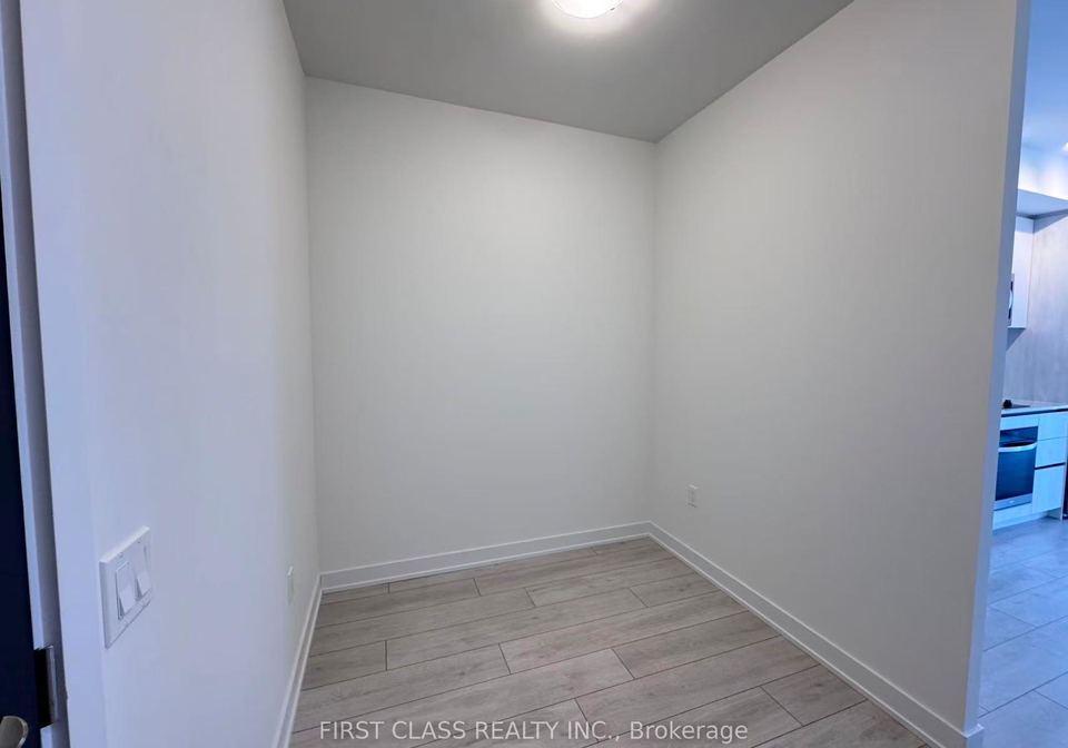 5858-yonge-street-toronto-ontario-c12608574