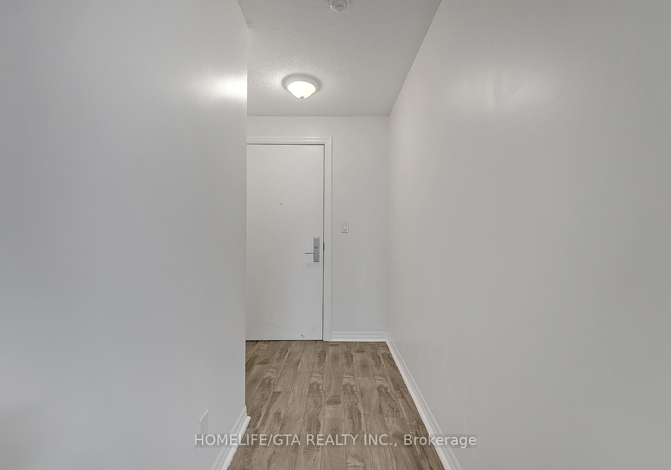 2015-sheppard-avenue-e-north-york-ontario-c12608586