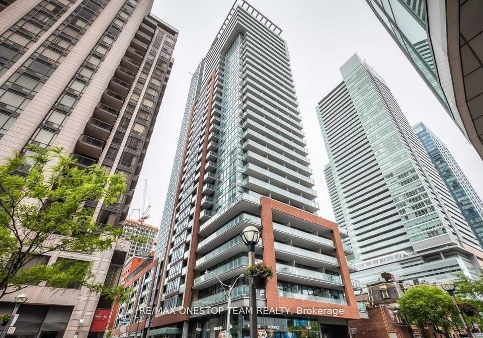8-mercer-street-toronto-ontario-c12608600