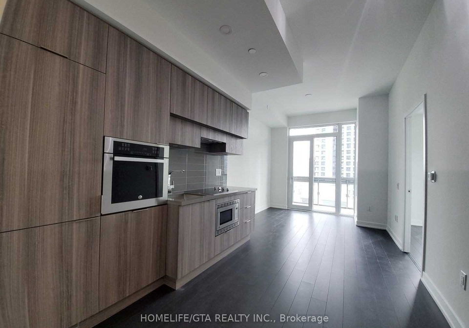 39-roehampton-avenue-toronto-ontario-c12608616