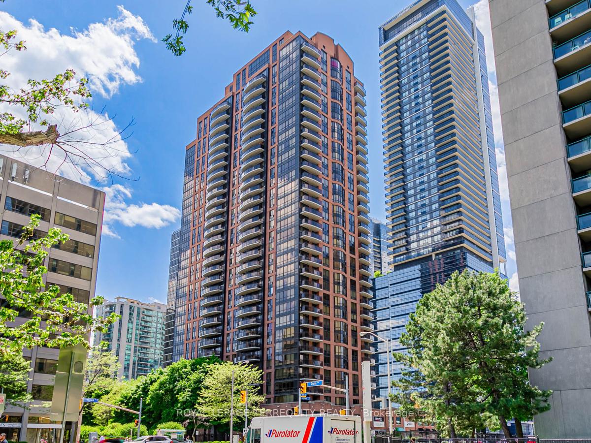 33-sheppard-avenue-e-north-york-ontario-c12609618