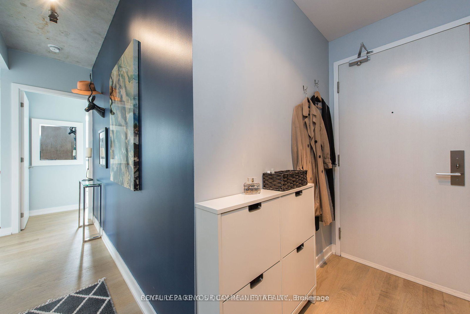 39-brant-street-toronto-ontario-c12609630