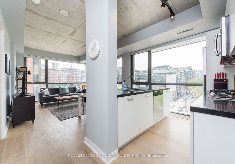 39-brant-street-toronto-ontario-c12609630
