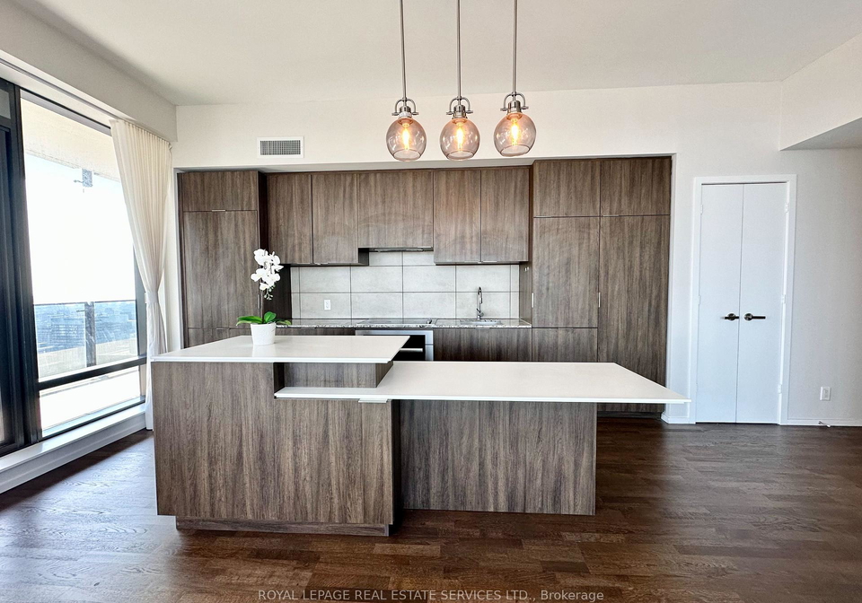 5-st-joseph-street-toronto-ontario-c12609638