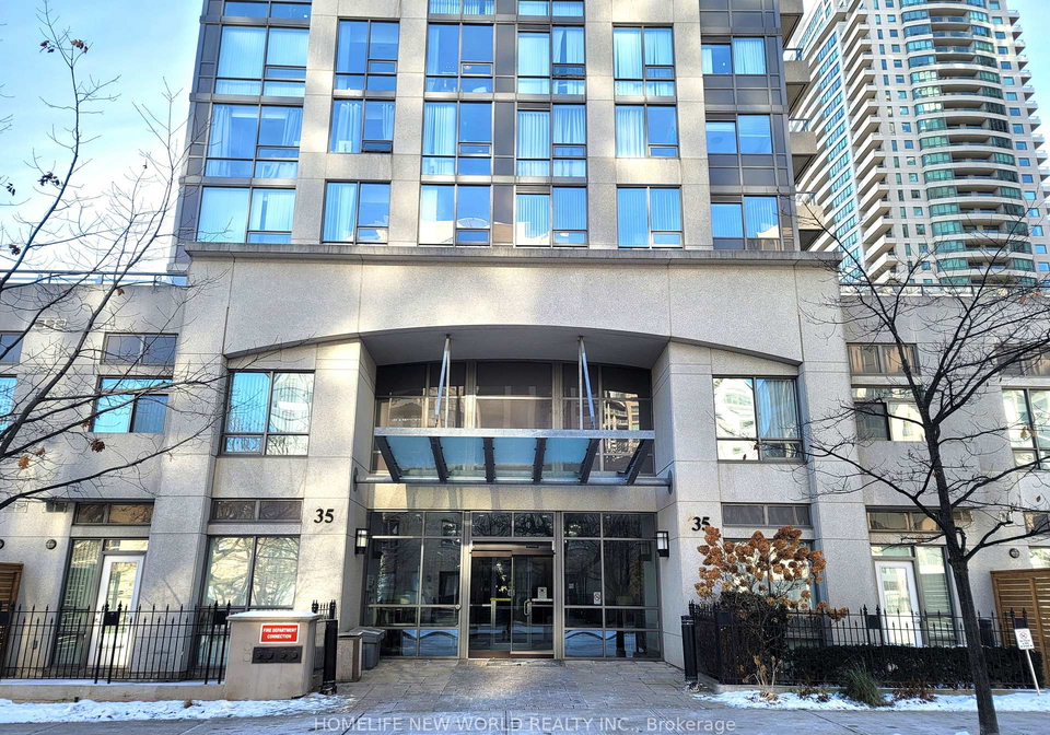 35-hollywood-avenue-north-york-ontario-c12609742