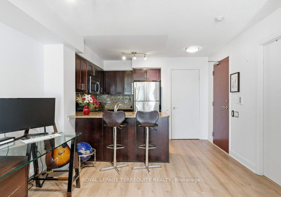 2181-yonge-street-toronto-ontario-c12610224