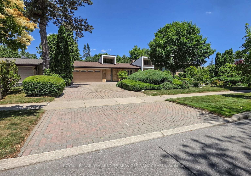 21-banbury-road-north-york-ontario-c12610256