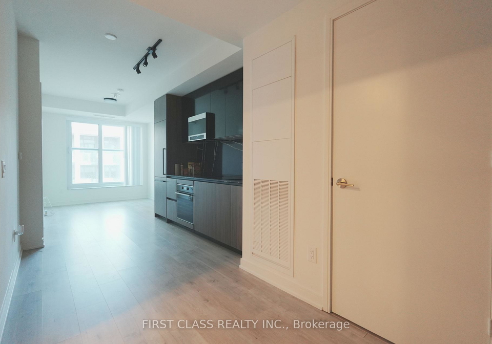 425-front-street-e-toronto-ontario-c12611018