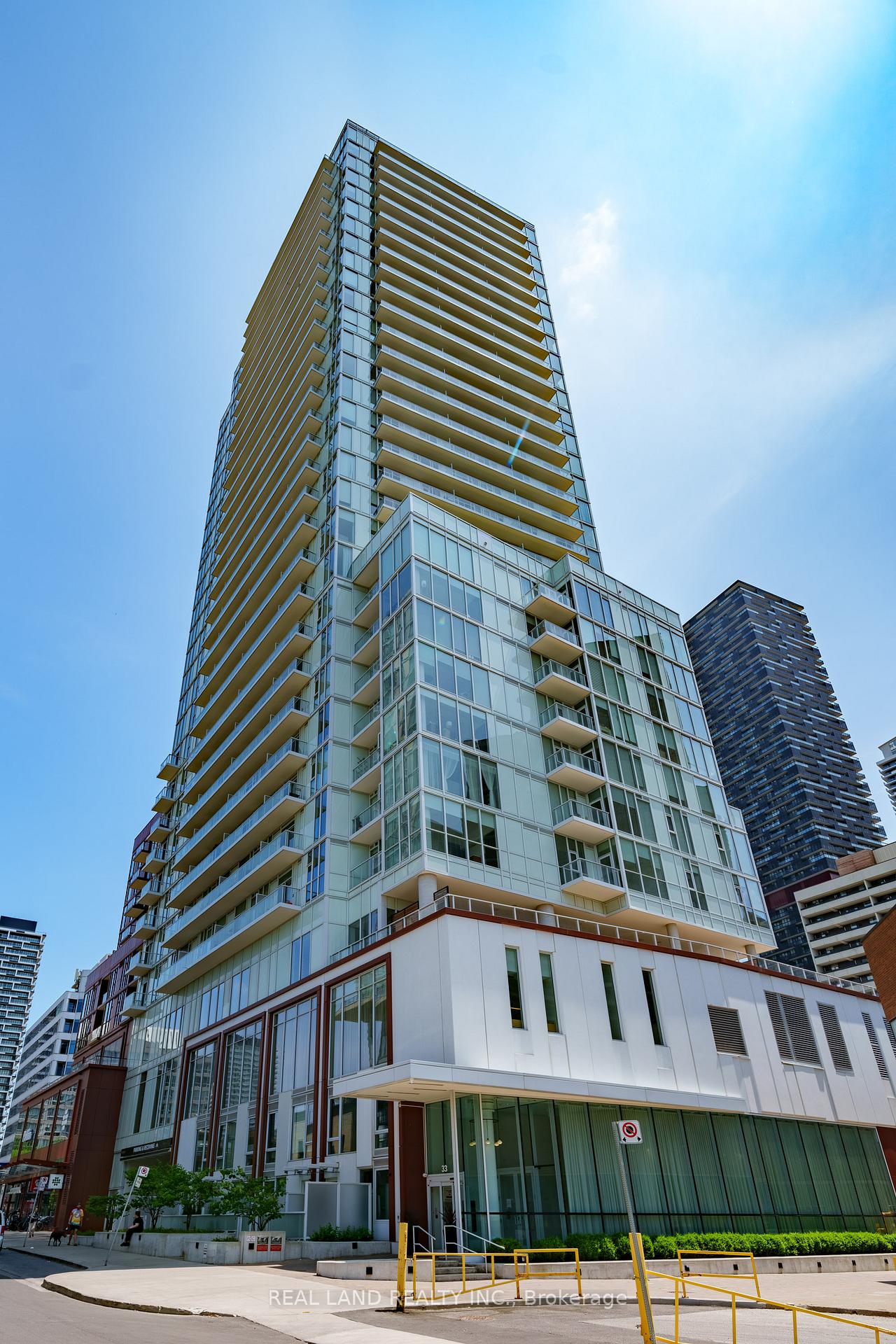 33-helendale-avenue-toronto-ontario-c12611112