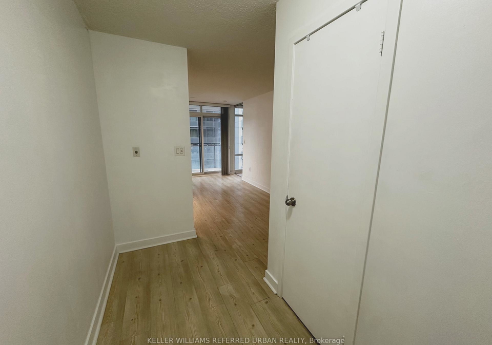 4k-spadina-avenue-toronto-ontario-c12611318