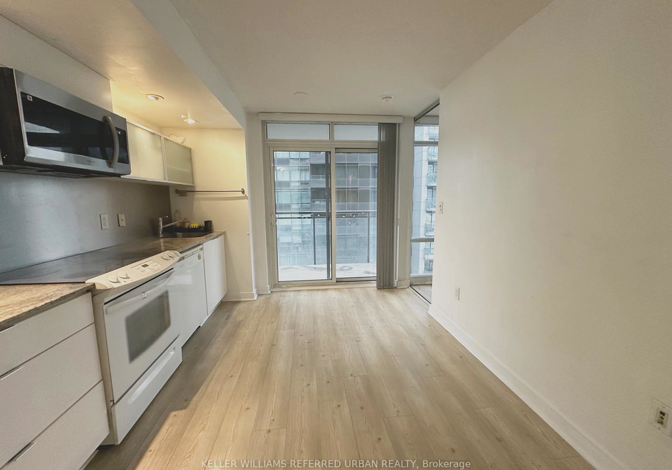 4k-spadina-avenue-toronto-ontario-c12611318