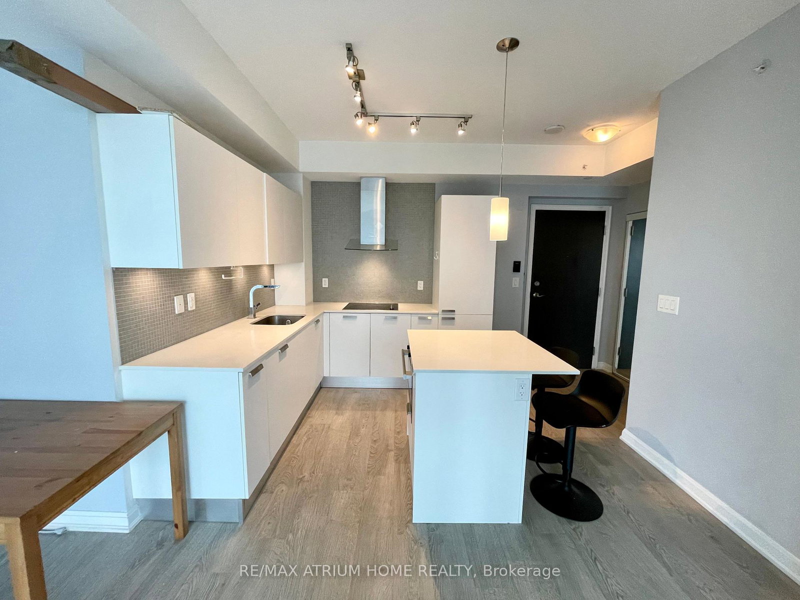 9-bogert-avenue-toronto-ontario-c12612058