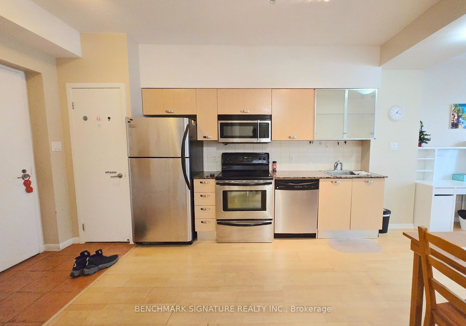 37-grosvenor-street-toronto-ontario-c12612398