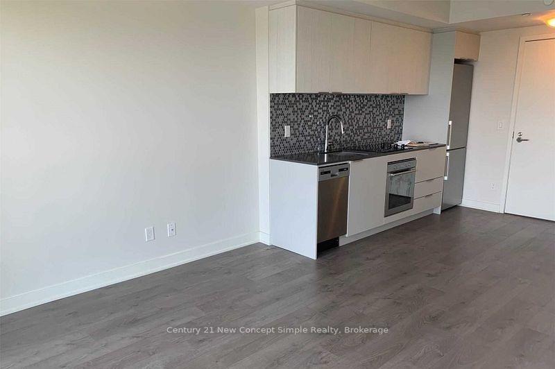2-sonic-way-east-york-ontario-c12613182