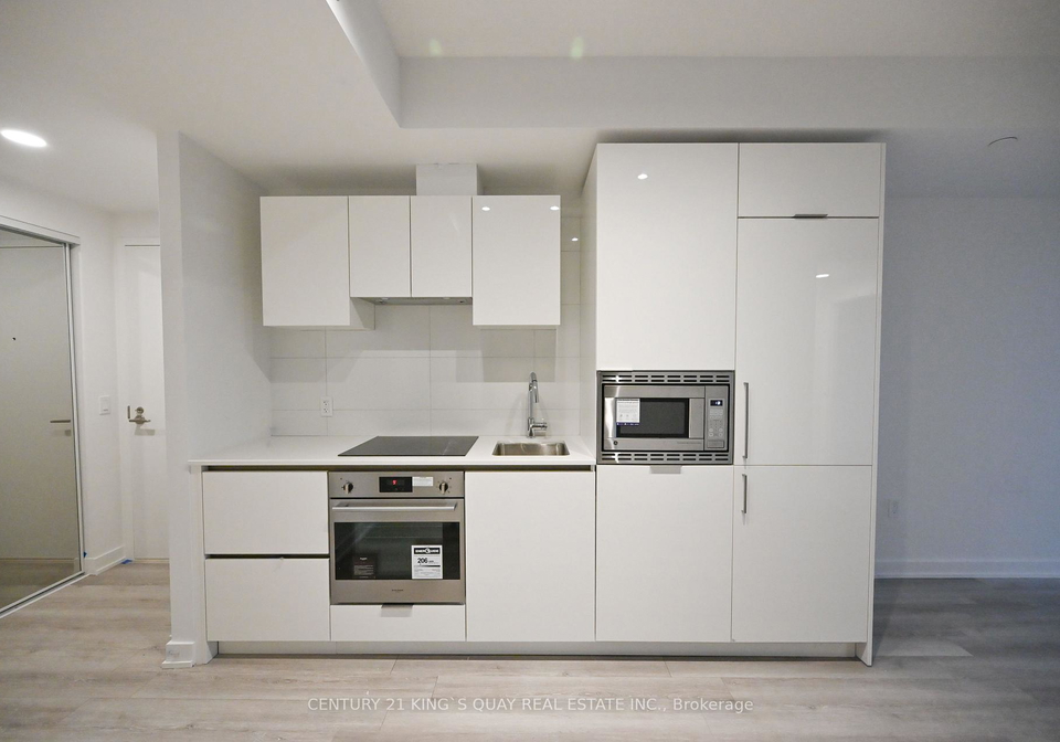 238-simcoe-street-toronto-ontario-c12613492