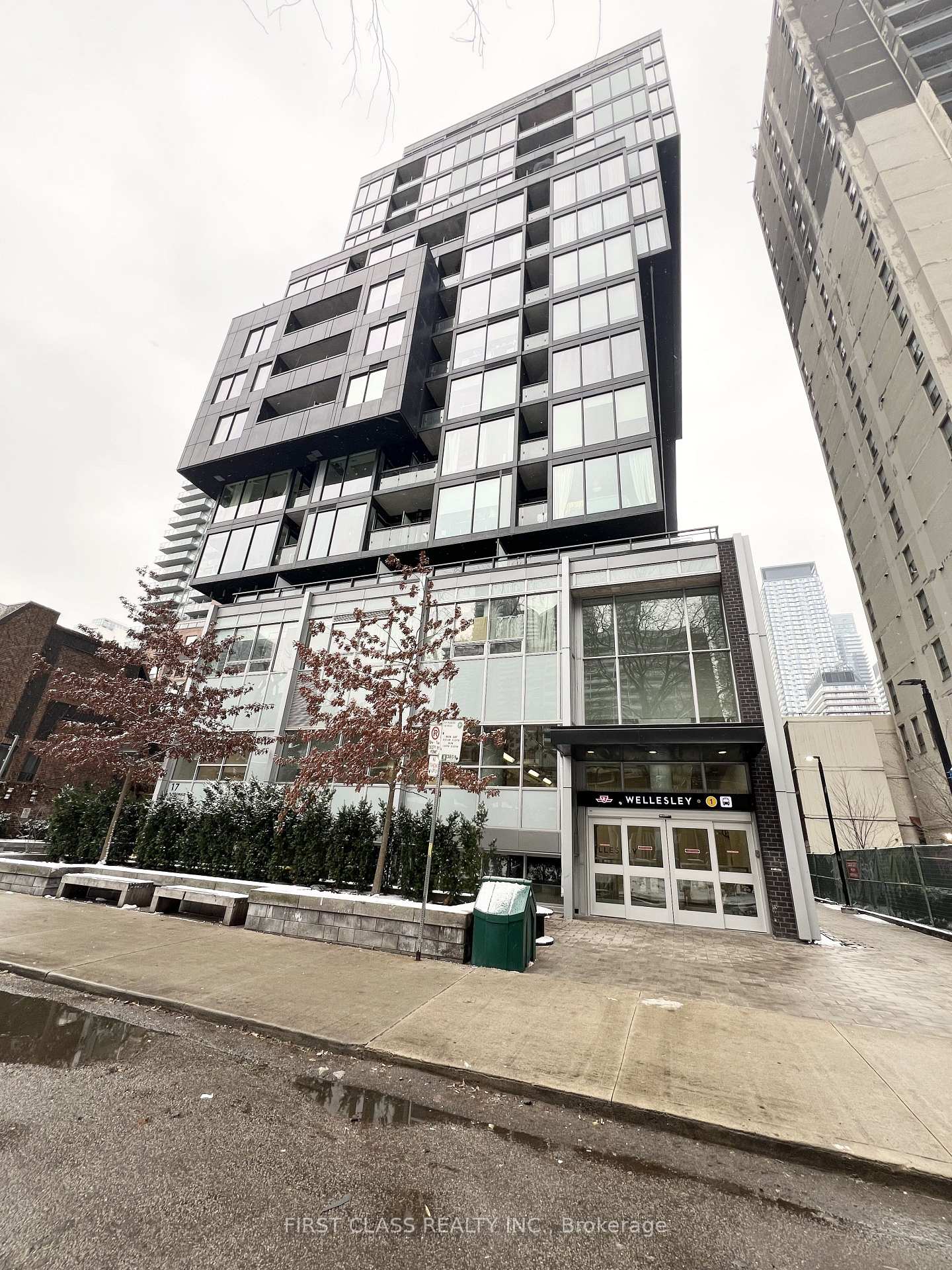 17-dundonald-street-toronto-ontario-c12613894