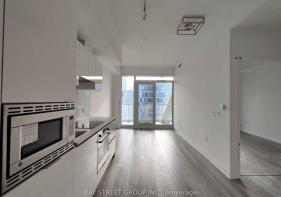230-simcoe-street-toronto-ontario-c12614144