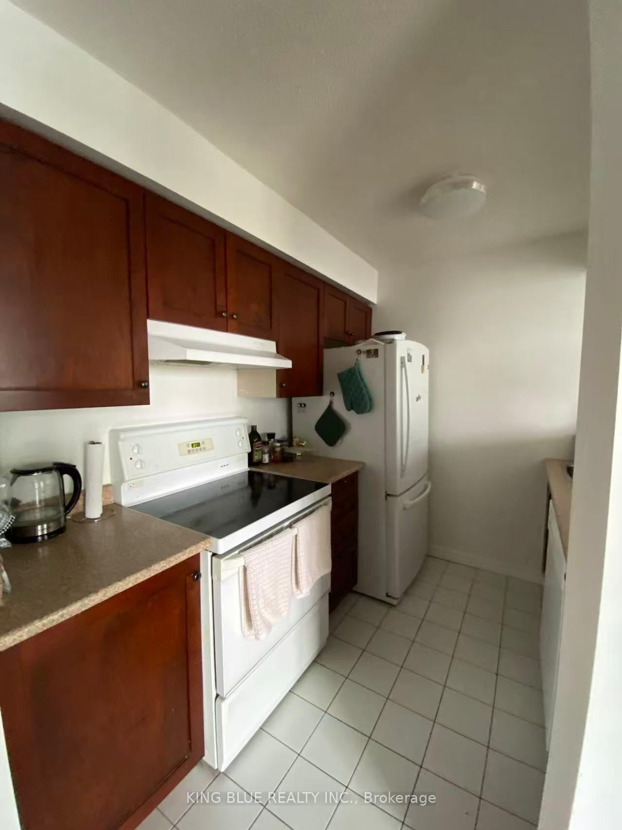 24-wellesley-street-w-toronto-ontario-c12614308