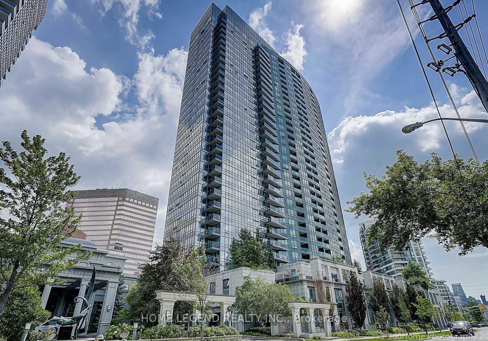 15-greenview-avenue-toronto-ontario-c12614700