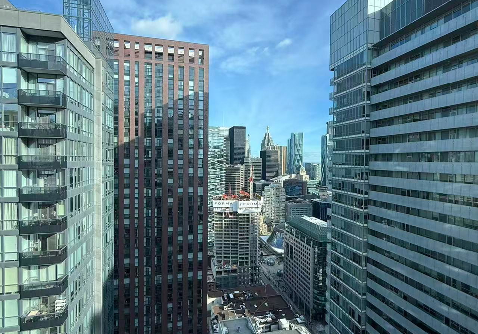 21-widmer-street-toronto-ontario-c12615072