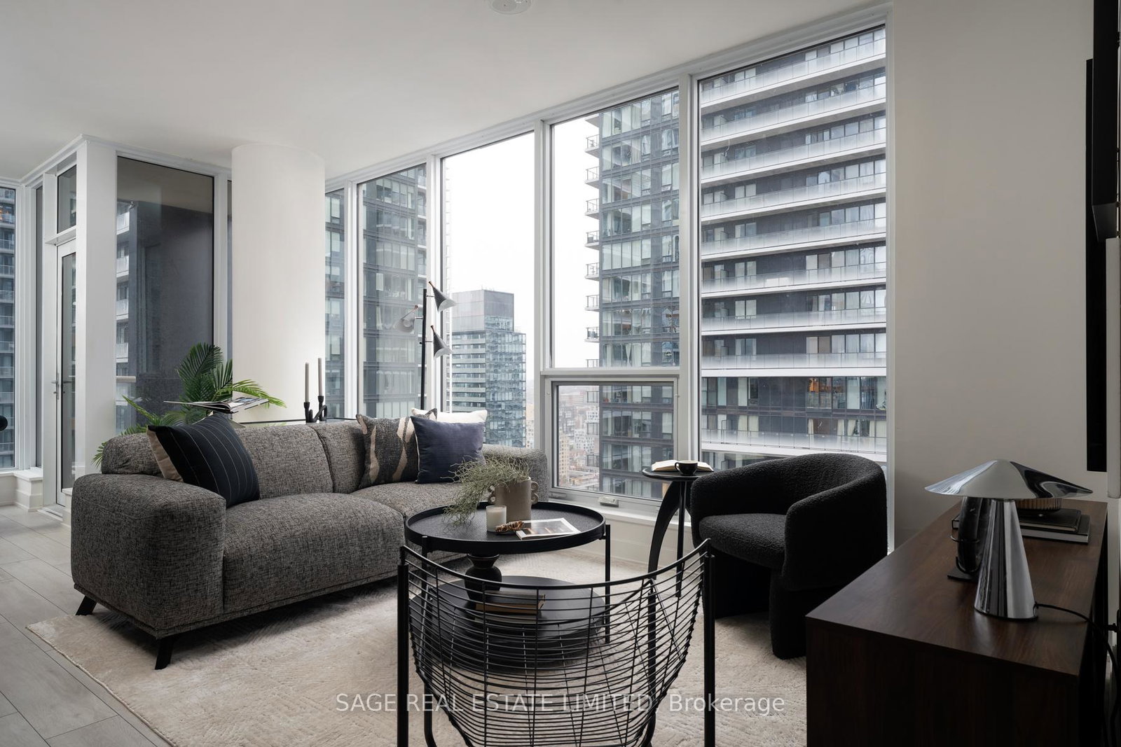 35-mercer-street-toronto-ontario-c12615392